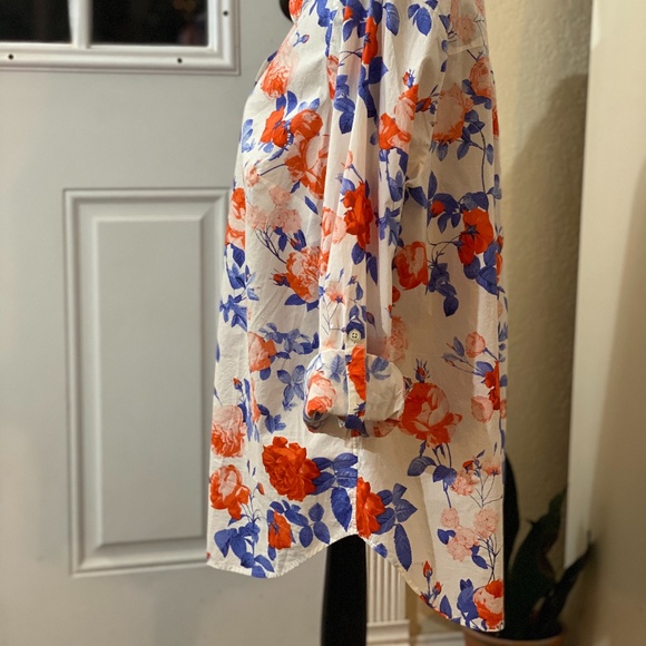 Fun floral button down shirt - Picture 2 of 6